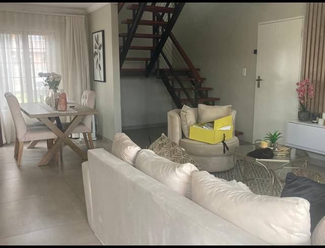 3 BEDROOM TOWNHOUSE FOR SALE IN WATERVAL EAST